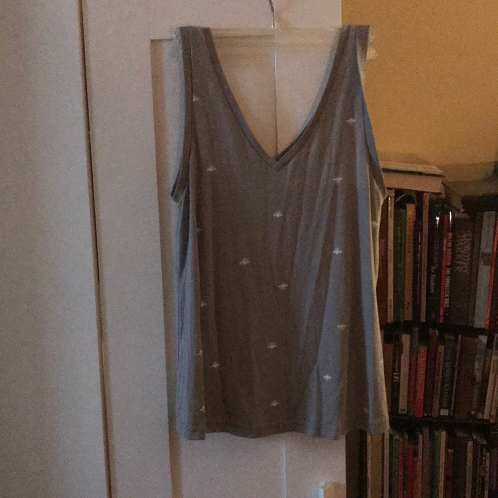 Bee-print tank blouse/sleep shirt from Xhileration; perfect shape.